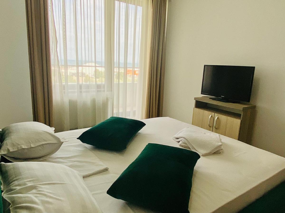 Gh Summerland Mamaia Buitenkant foto