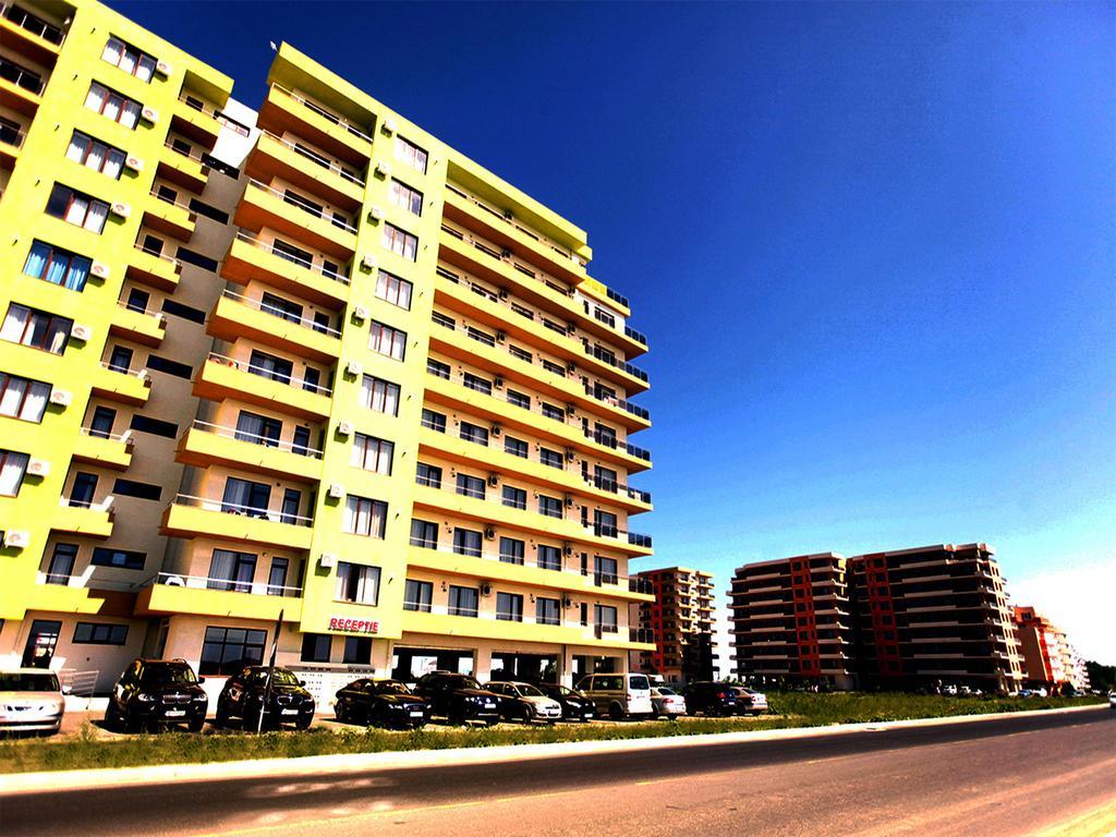 Gh Summerland Mamaia Buitenkant foto